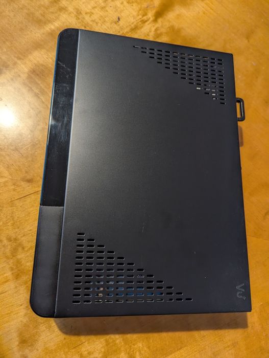 Dekoder VU+ UNO 4K SE / dysk 700 giga gratis