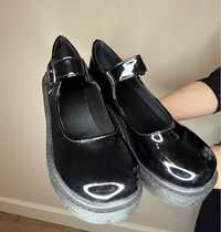 czarne błyszczące buty mary jane damskie lakierki
