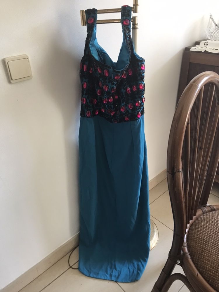 Vestido lindissimo com pedraria novo com etiqueta