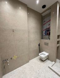 Продам двокімнатну квартиру в новобудові в центрі