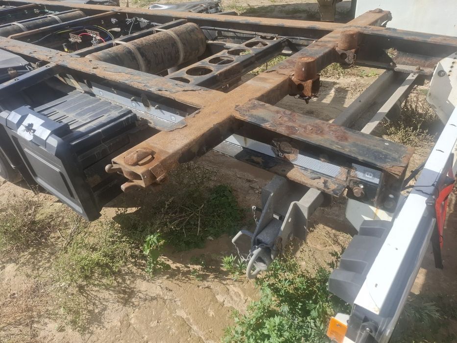 Przyczepa  bdf Tandem  19.5koła z transportem