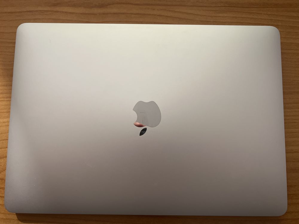 MacBook Pro 13” 2020 16GB 512GB