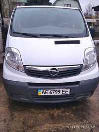 Opel Vivaro 2010 р. 2.0 л. вантажный