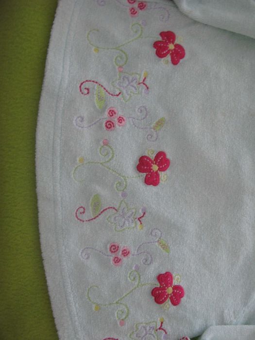 Roupa de bebé (menina) – 9 Meses