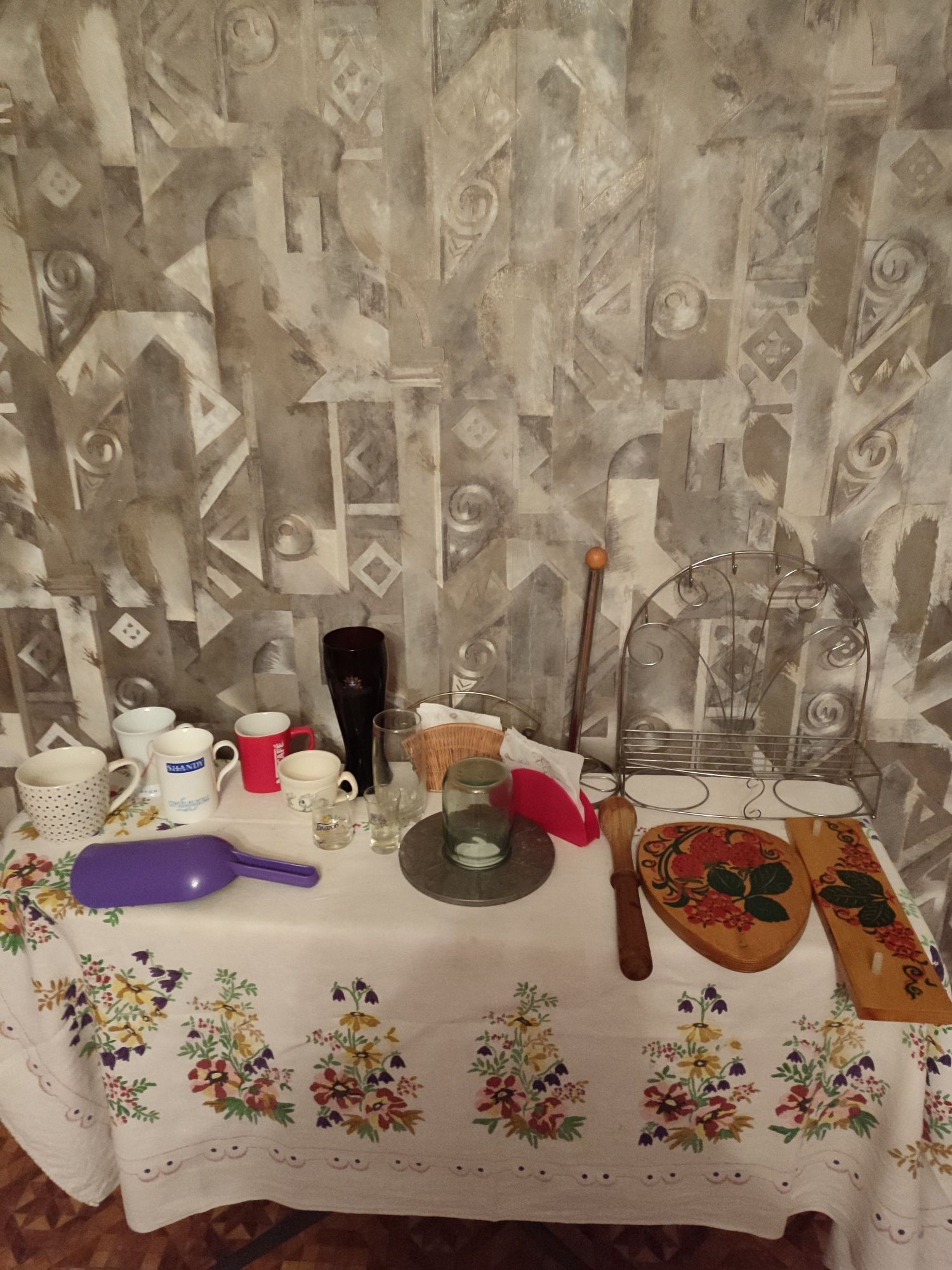 Разделочная доска с полочкой,и прочее