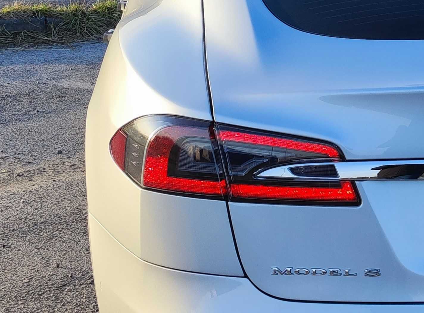 Tesla Model S 75D 2018