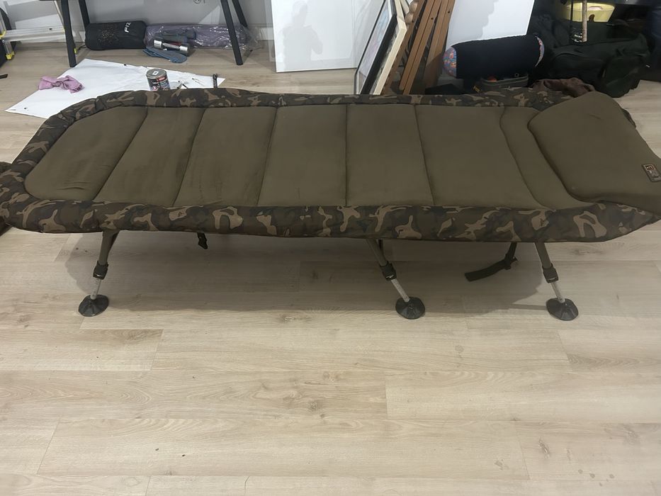 Łóżko karpiowe i śpiwor Fox R1 Camo
