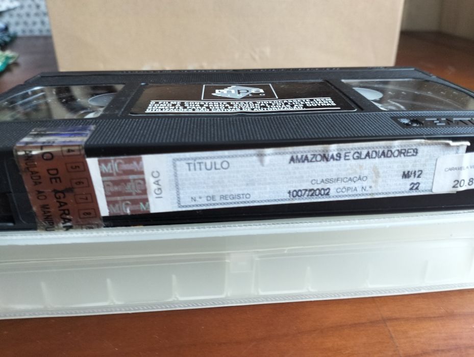 VHS Amazonas e Gladiadores