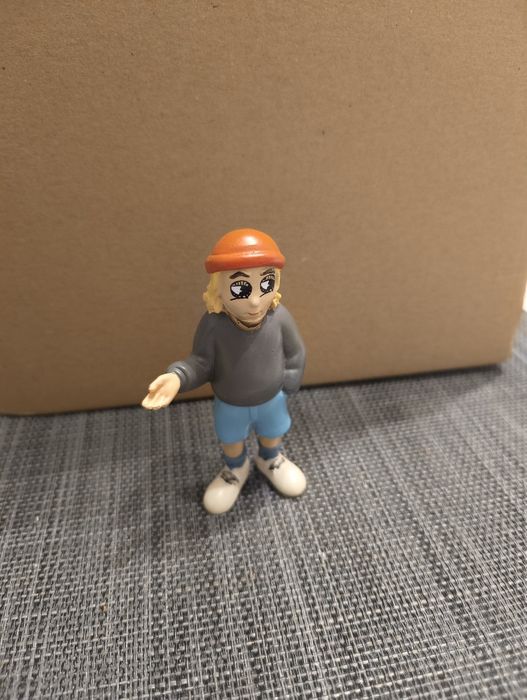 Figurka Quebonafide "w dresie" unikat