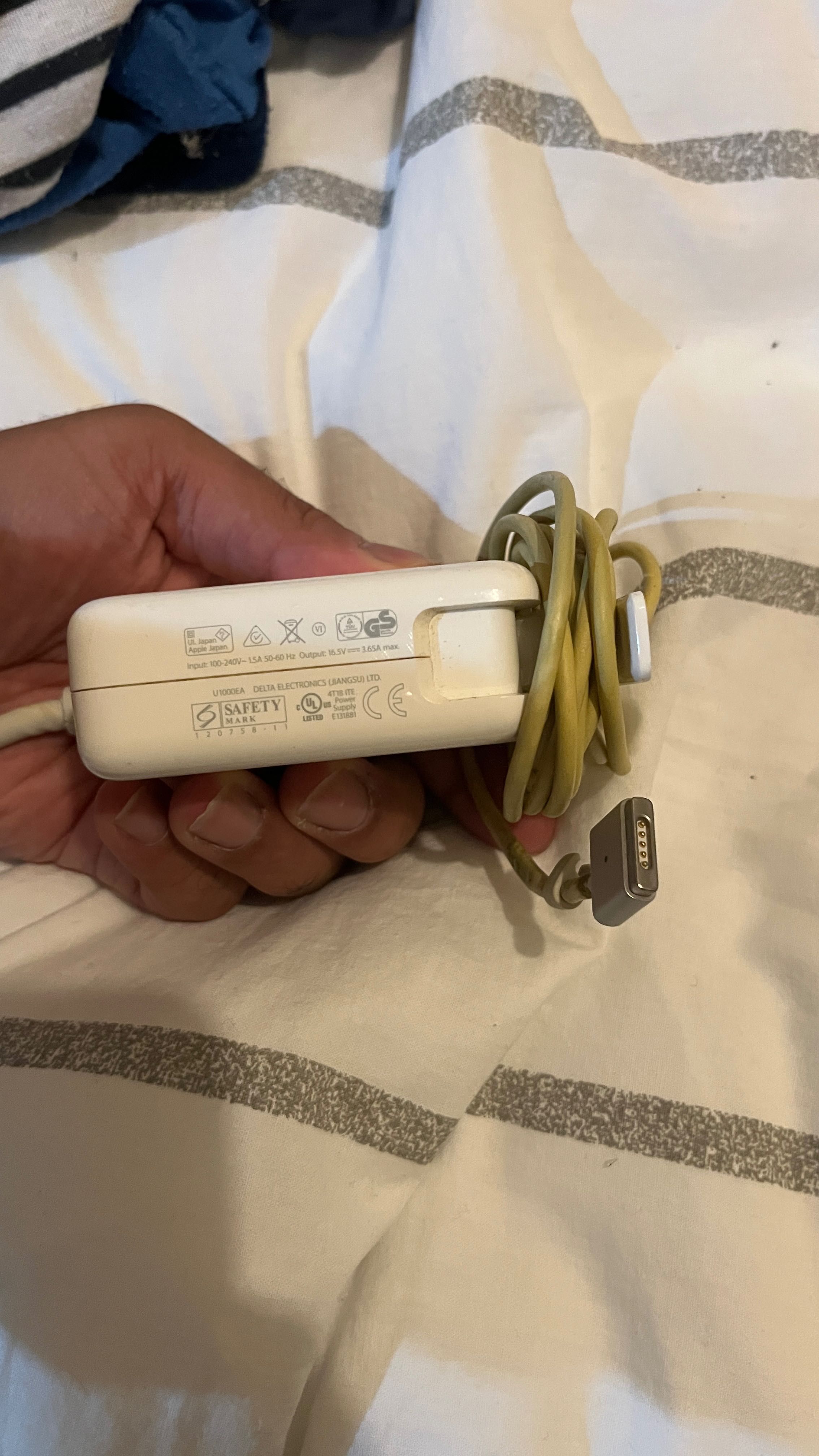 Carregador Apple 16,5V – Peças/Para Reparação