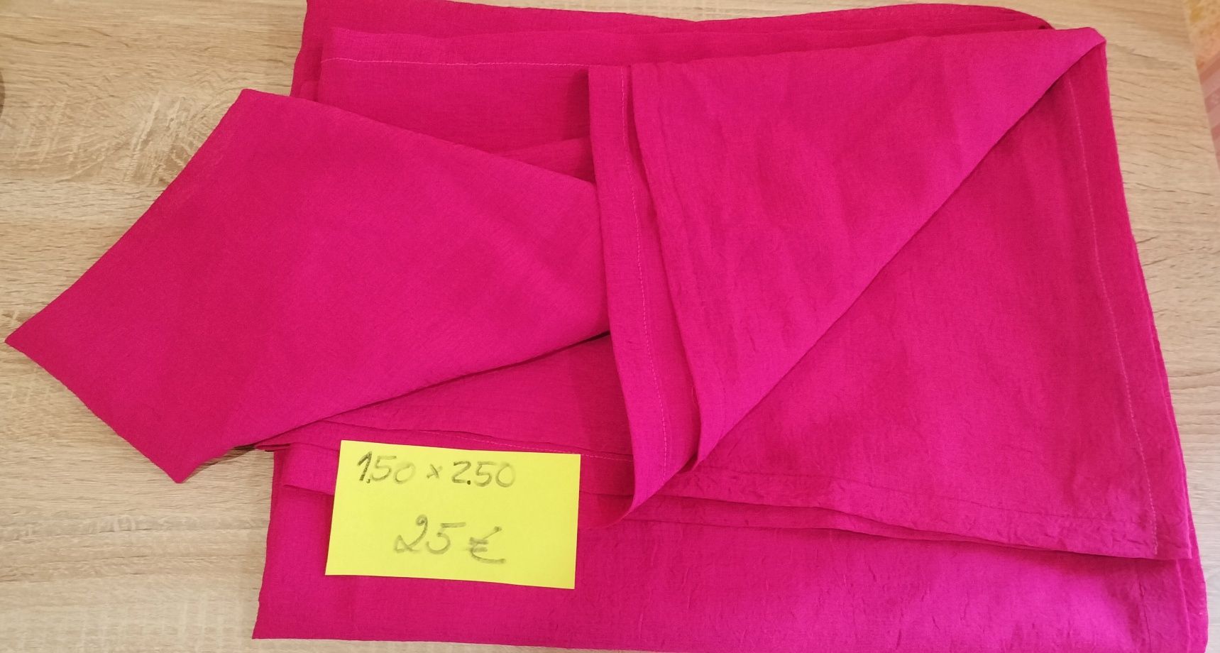 Toalha de mesa rosa