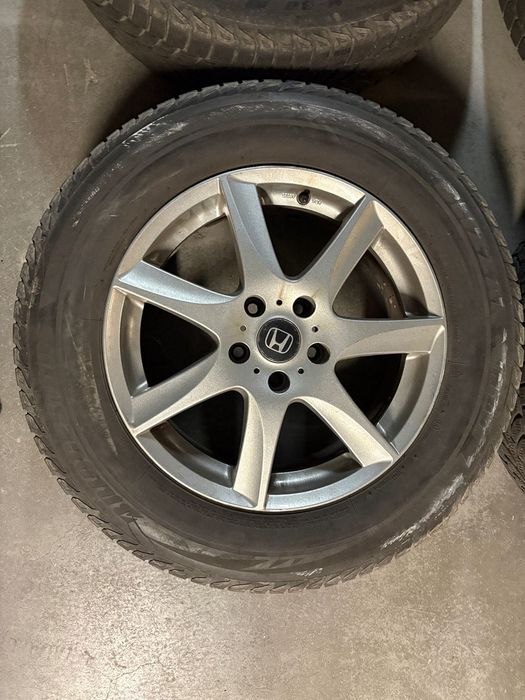 Opony zimowe z felgami na Honda CR-V