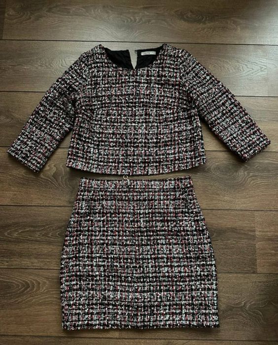 Костюм в стилі "Шанель". Розмір S.