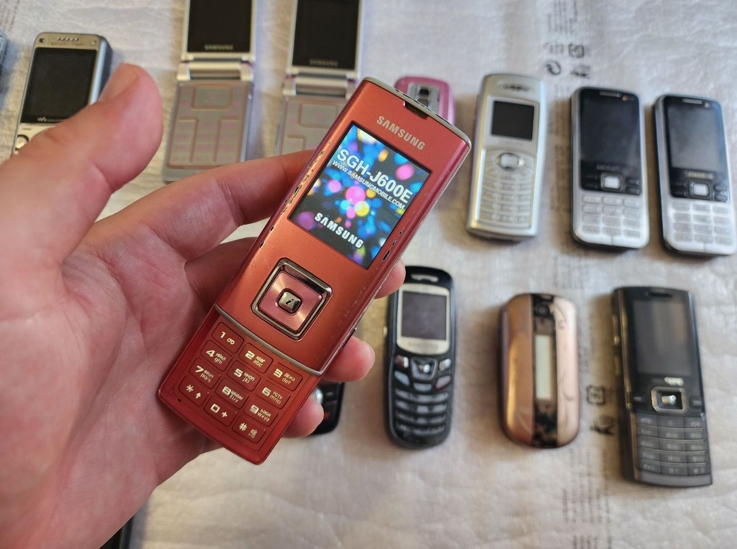 Samsung D780i.Полностью рабочий.2 сим карты.Одним лотом