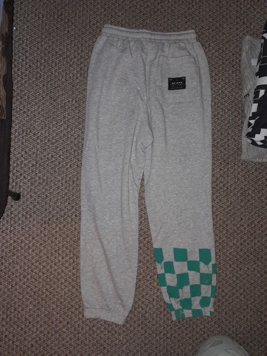 Spodnie dresowe z ociepleniem 158cm