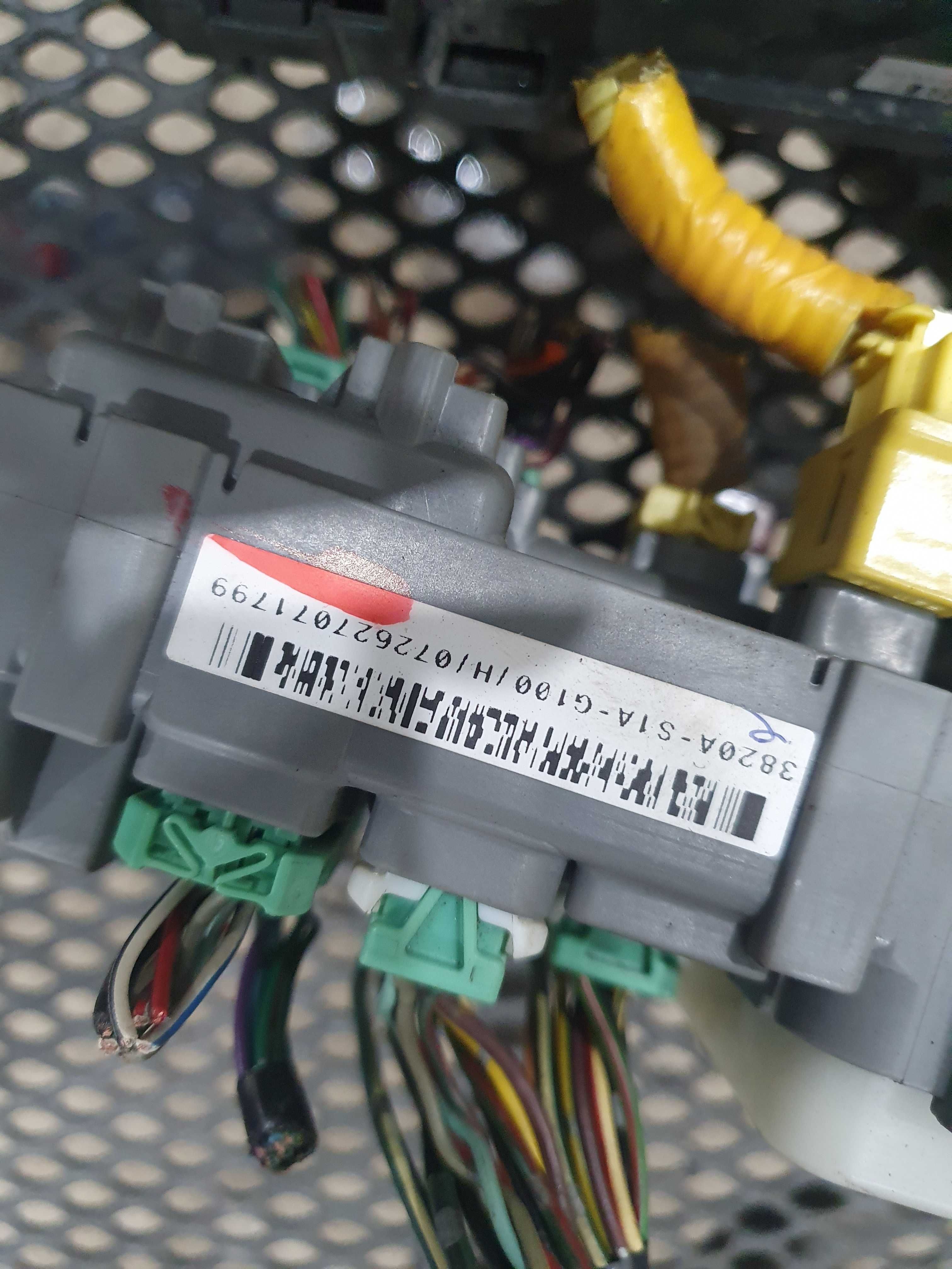 Moduł sterownik skrzynka przekaźnik Honda Accord 6 VI 2.0 komplet