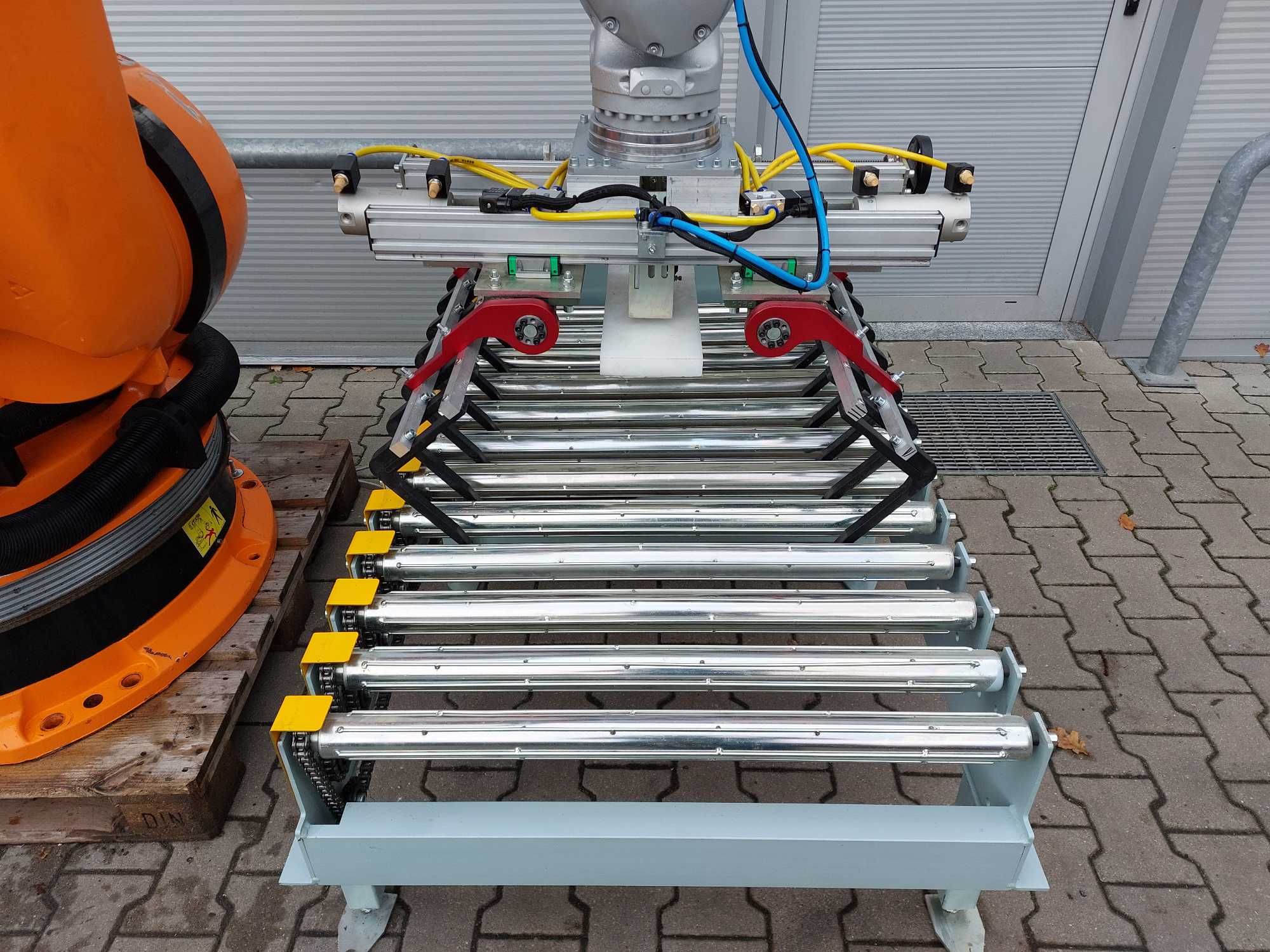 Paletyzator Paletyzer Zrobotyzowana paletyzacja worków KUKA ABB FANUC