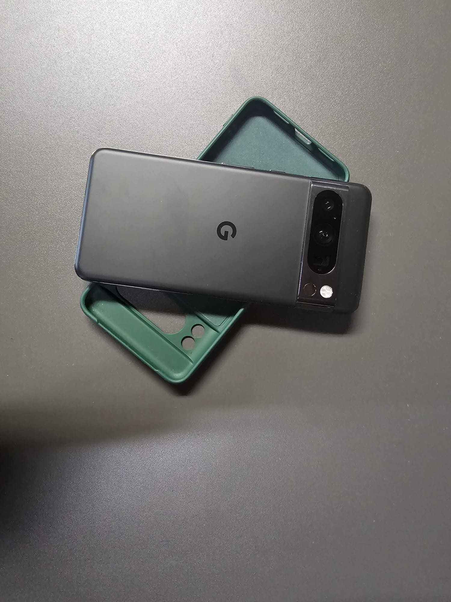 Google Pixel 8 pro (256gb) + Pixel Watch 3 LTE