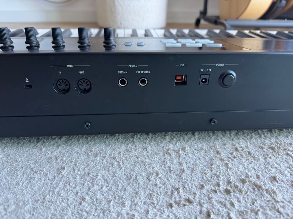 Teclado Native Instruments Komplete Kontrol S88 MK1 – Excelente Estado