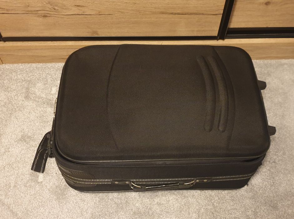 Walizka w bdb stanie