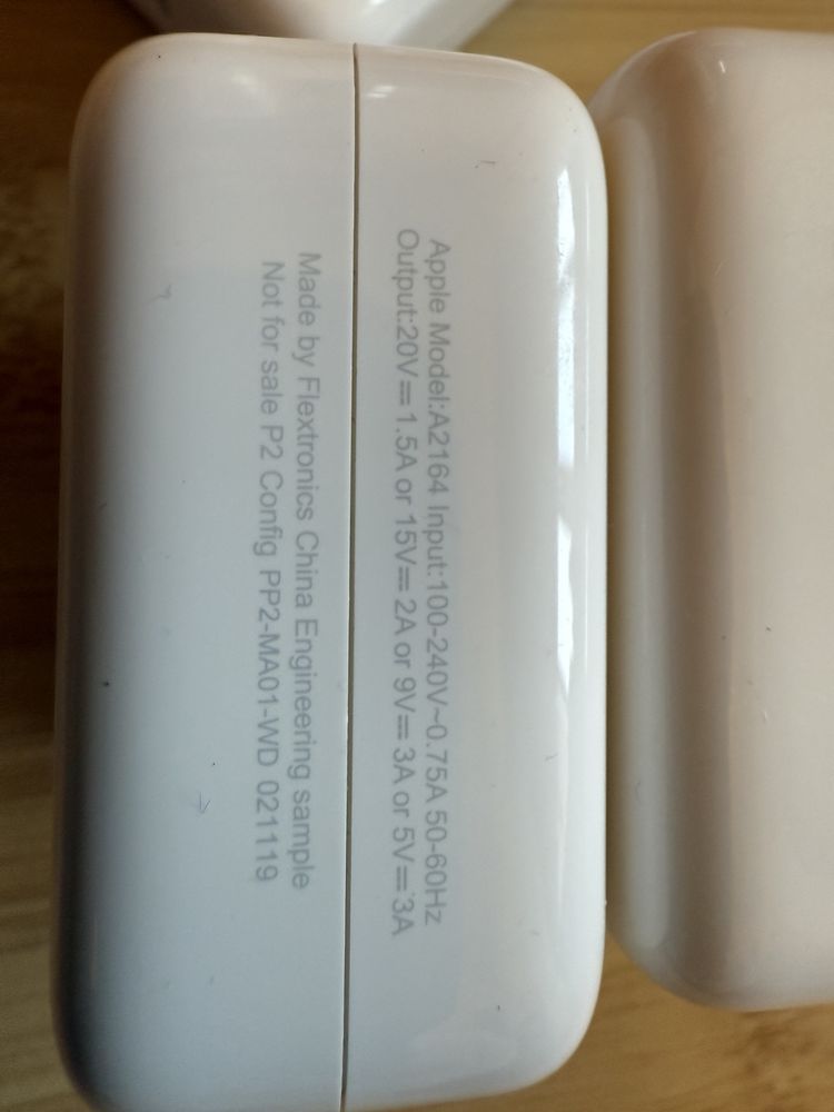 ЕКСКЛЮЗИВ. Інженерний зразок Apple A2164 30W USB-C Power Adapter