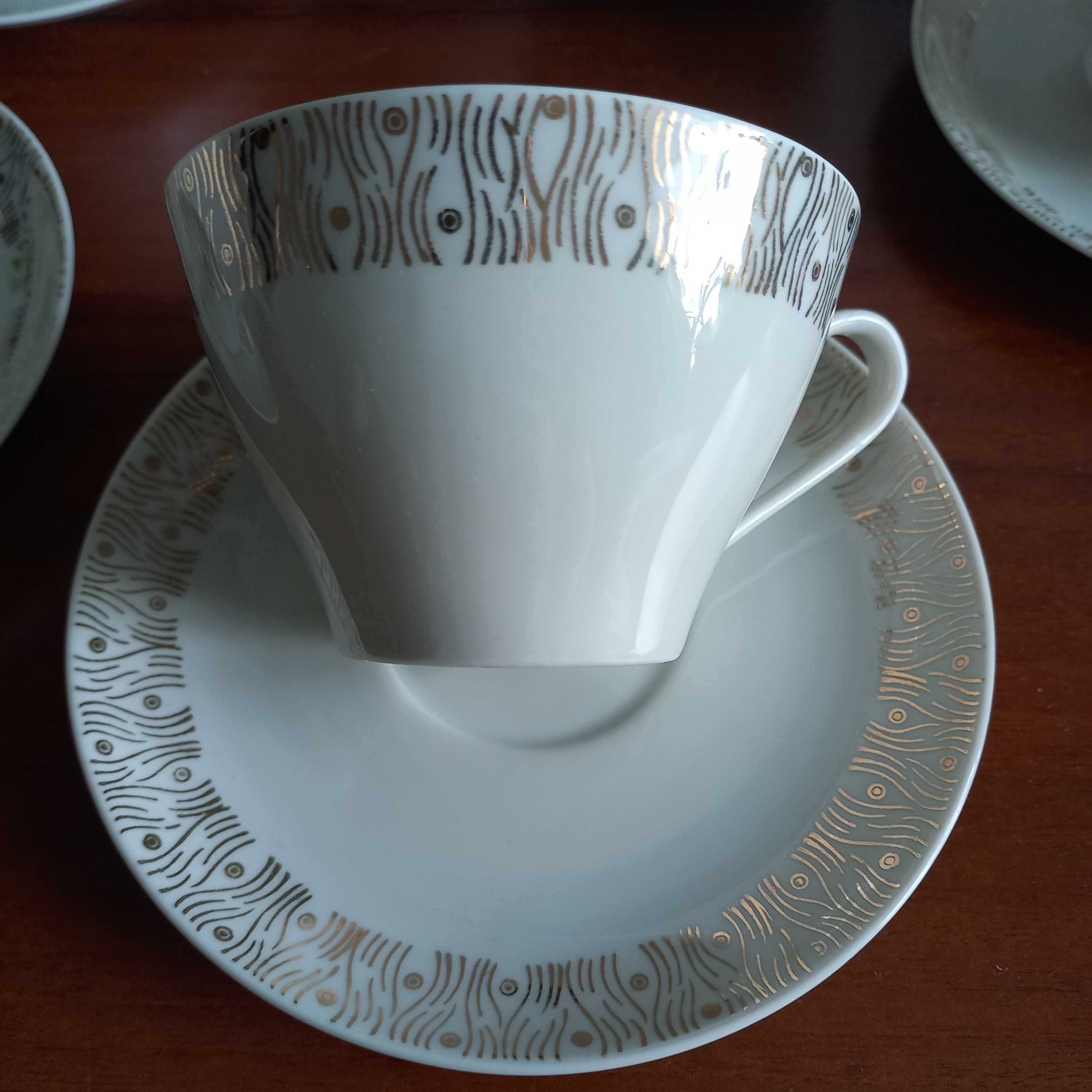 Serwis kawowy porcelana Ćmielów ze złoceniem