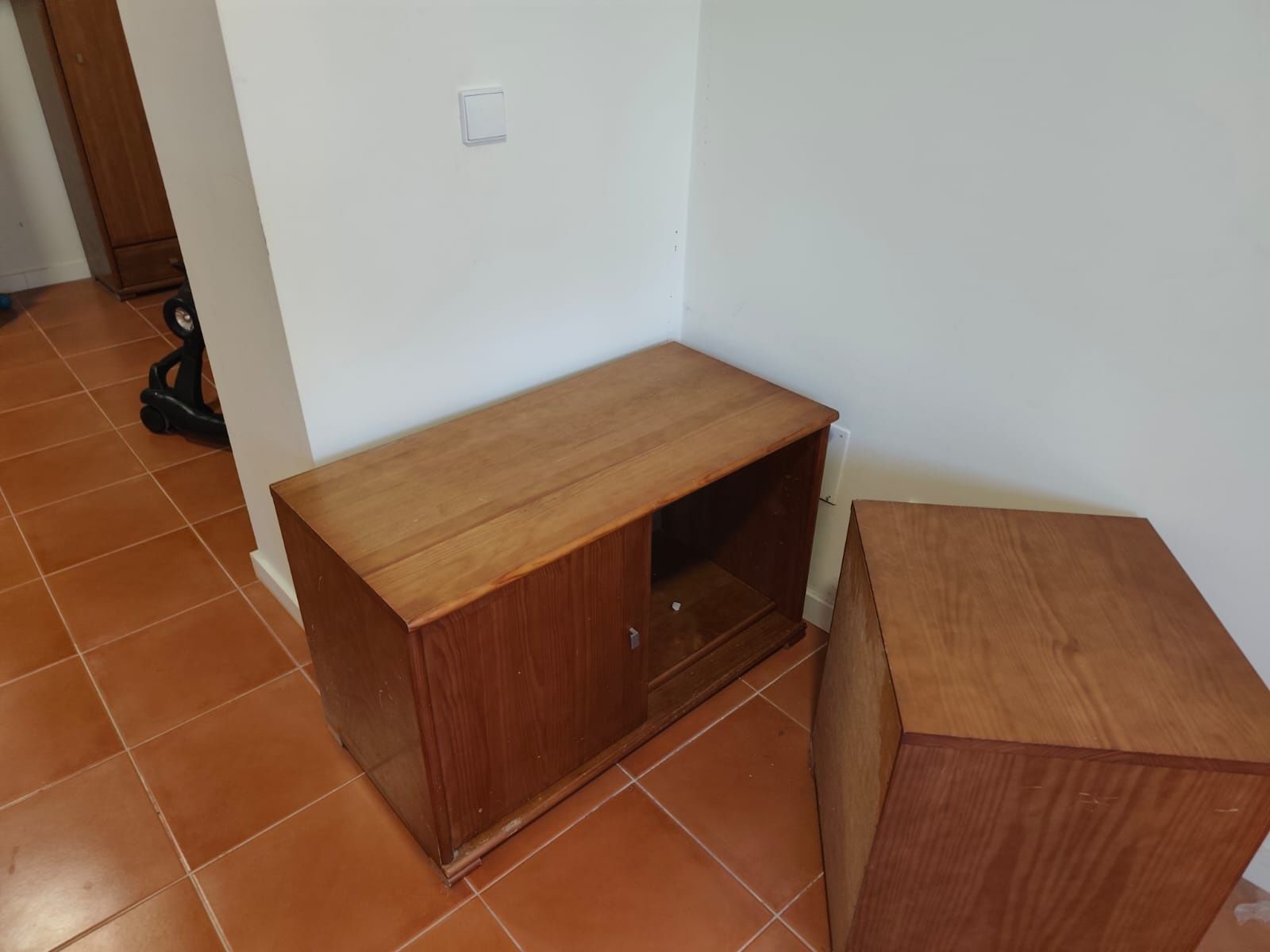 Sala e quarto com alguns toques