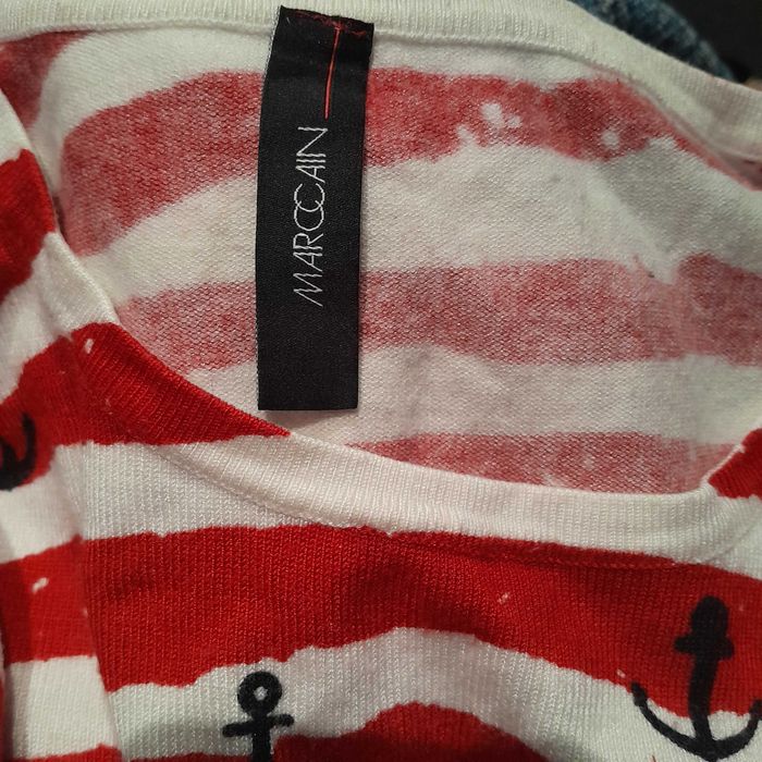 Кофта MARCCAIN розмі. М, червона полоску, принт якори, дефектів нема