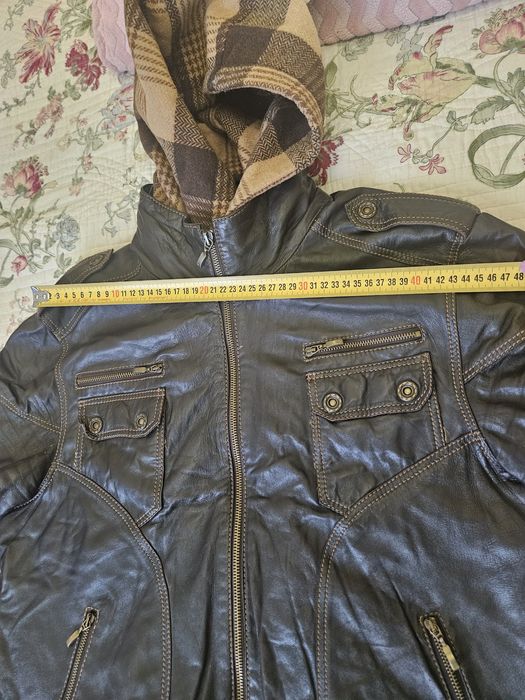 Продам мужскую  и женскую кожаную куртку