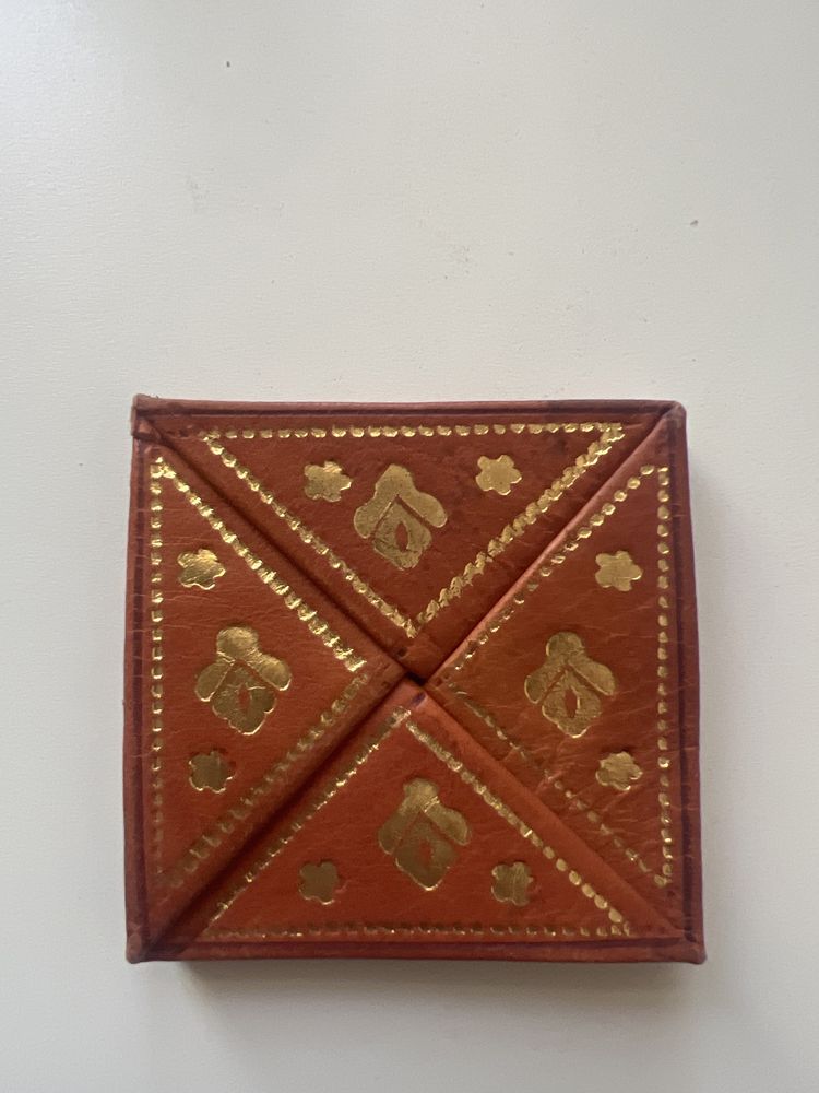 Porta moedas medieval em pele