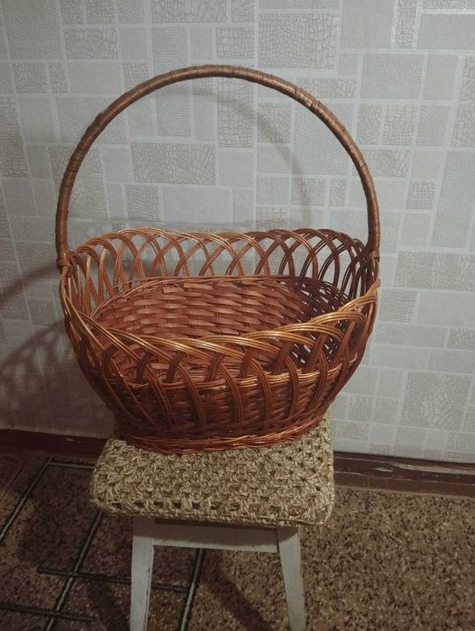 корзинка плетена з лози