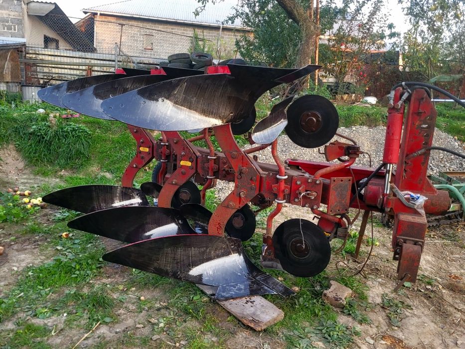 Pług obrotowy 3 skibowy Kongskilde VPS