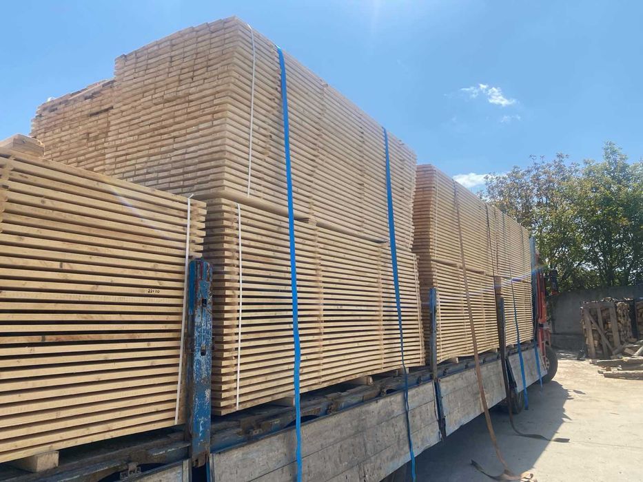 Брус сухий хвойний, пиломатеріали