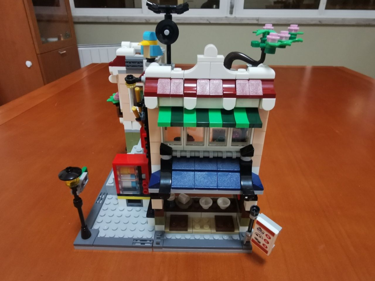 Lego 31131 Downtown Noodle shop