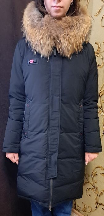 Продам жіночий пуховик