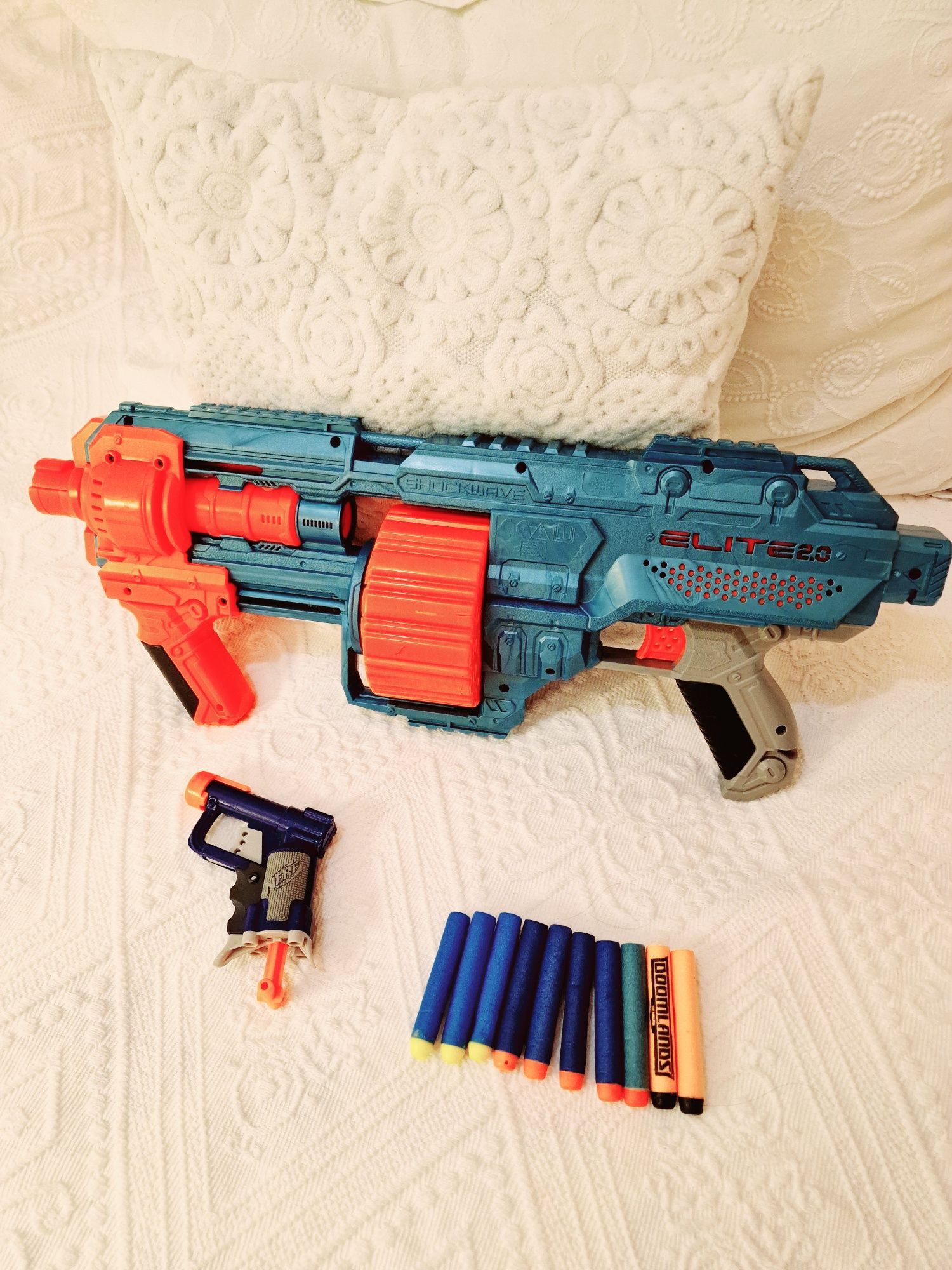 Nerf Elite 2.0 Shockwave + Mały Nerf Jolt + 10 strzałek