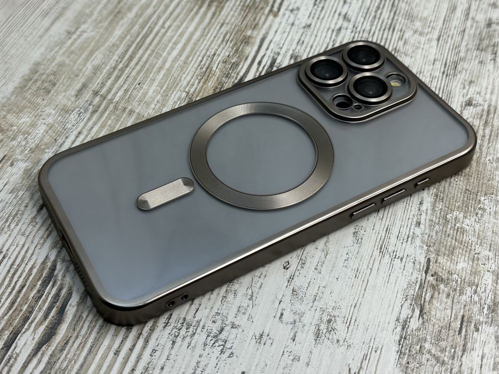 Чехол Titanium Chrome MagSafe на iPhone 15 Pro Max/ 15 Pro. Natural