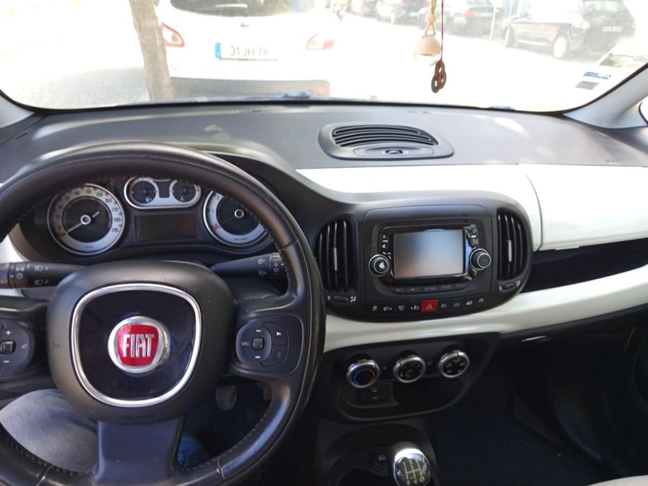 Fiat 500l ler anuncio ano 2013