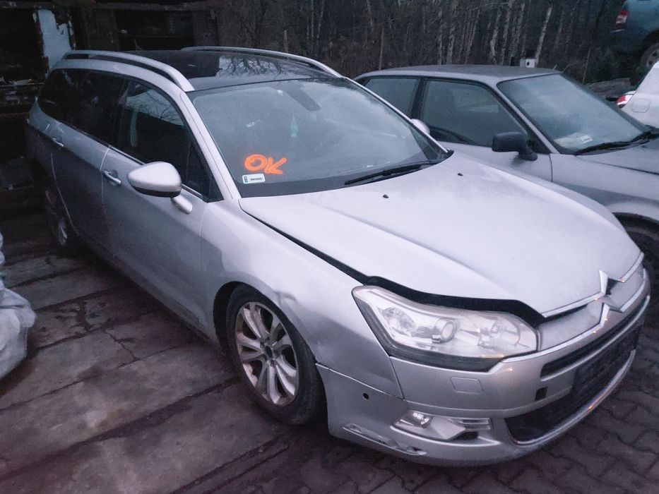 Cały na Czesci Citroen C5 2010r Ładny Lampy Xenon Drzwi maska