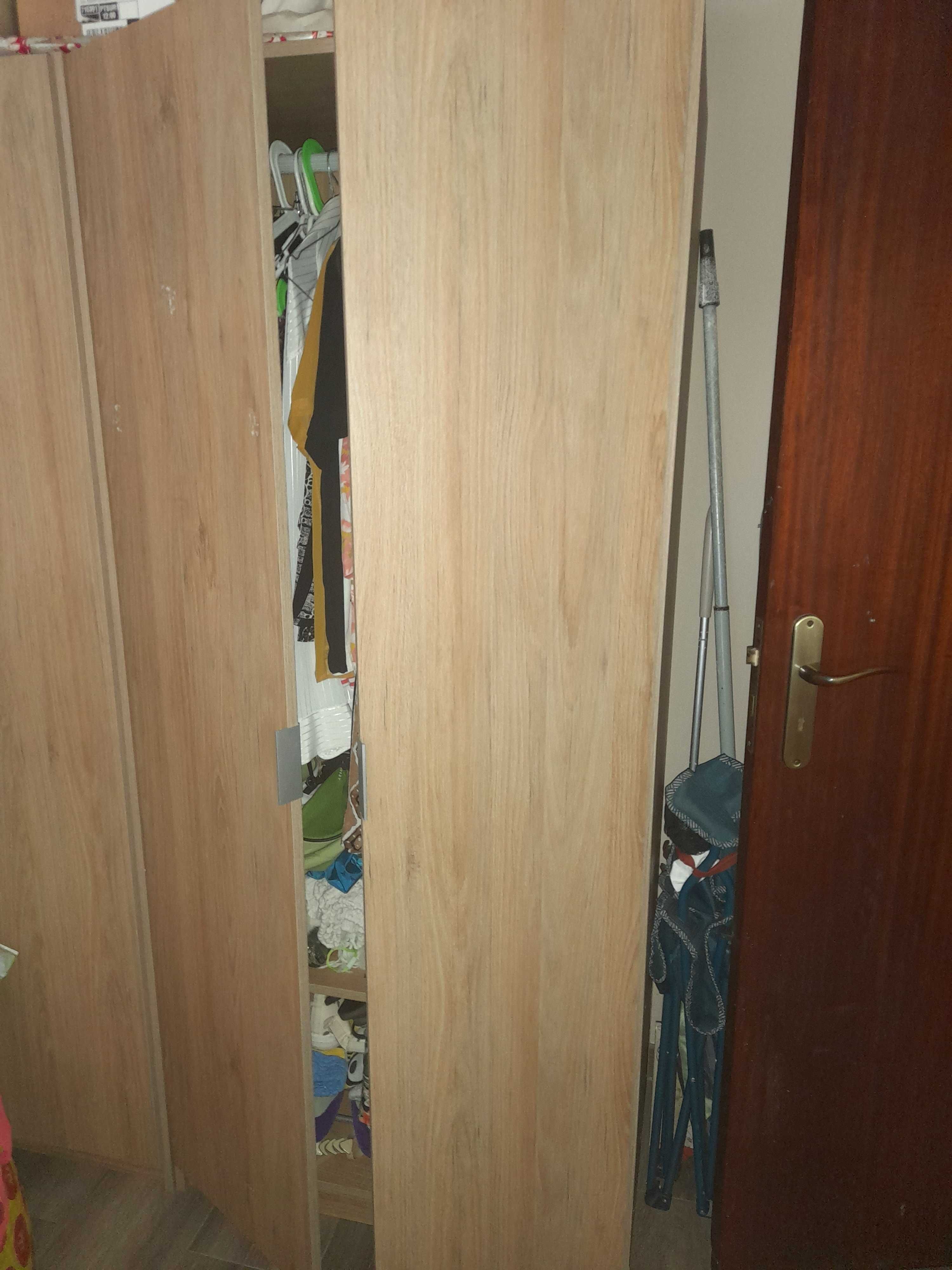 Roupeiro de 2 portas