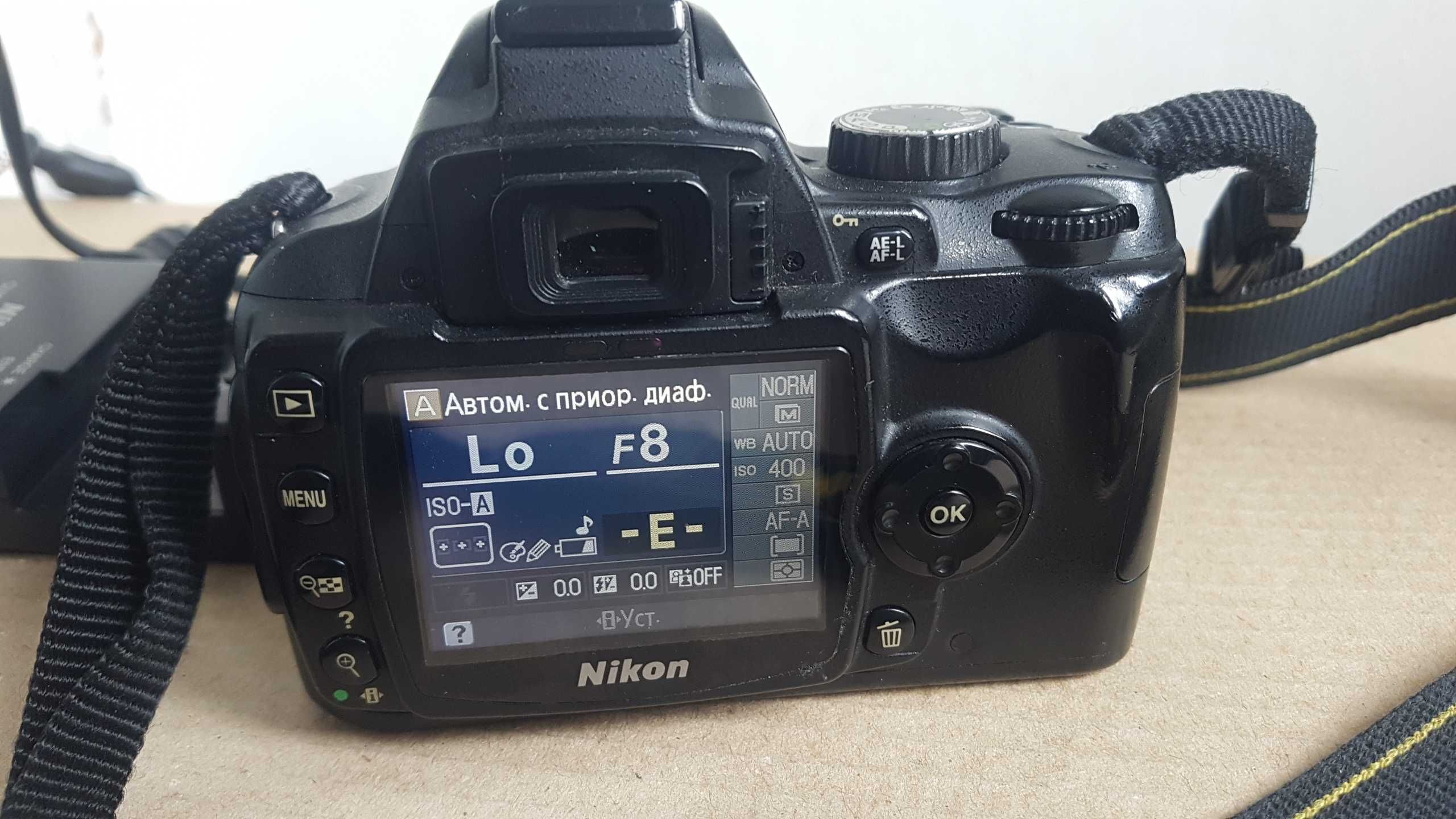 Nikon D60 (пробіг 9600), можна з об'єктивом Nikon 16-85mm
