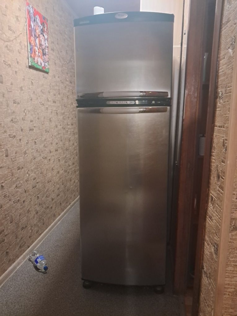 Холодильник вирпул