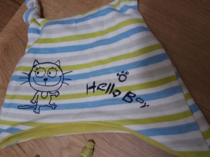 Reserved, wiosenna, zimowa czapka, kolorowe paski, wiązana, roz. 68/74