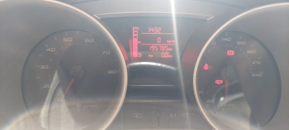 Seat Ibiza 2009
1.2 gasolina
195785 km
Manual
Revisão e documentação e