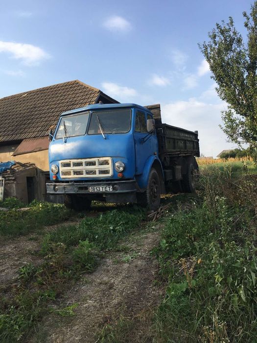 Грузовий автомобіль МАЗ 5549