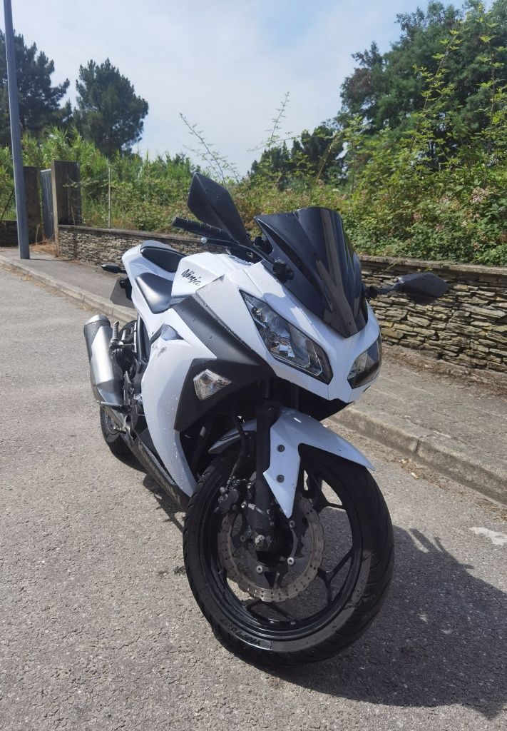 Kawasaki ninja 300
