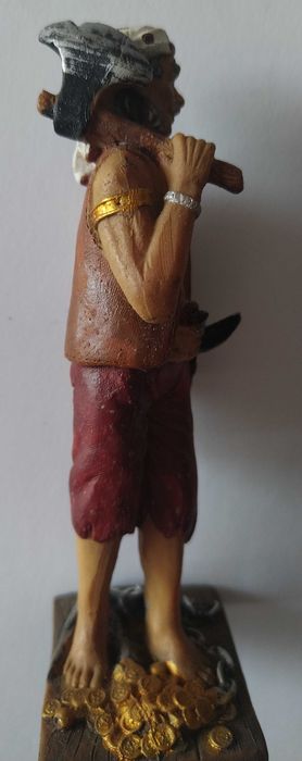 Figurka pirat z toporem
