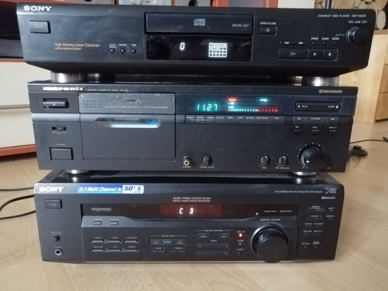 NAD C422 stereo tuner marantz sd50 sony amplituner Harman Kardon disc