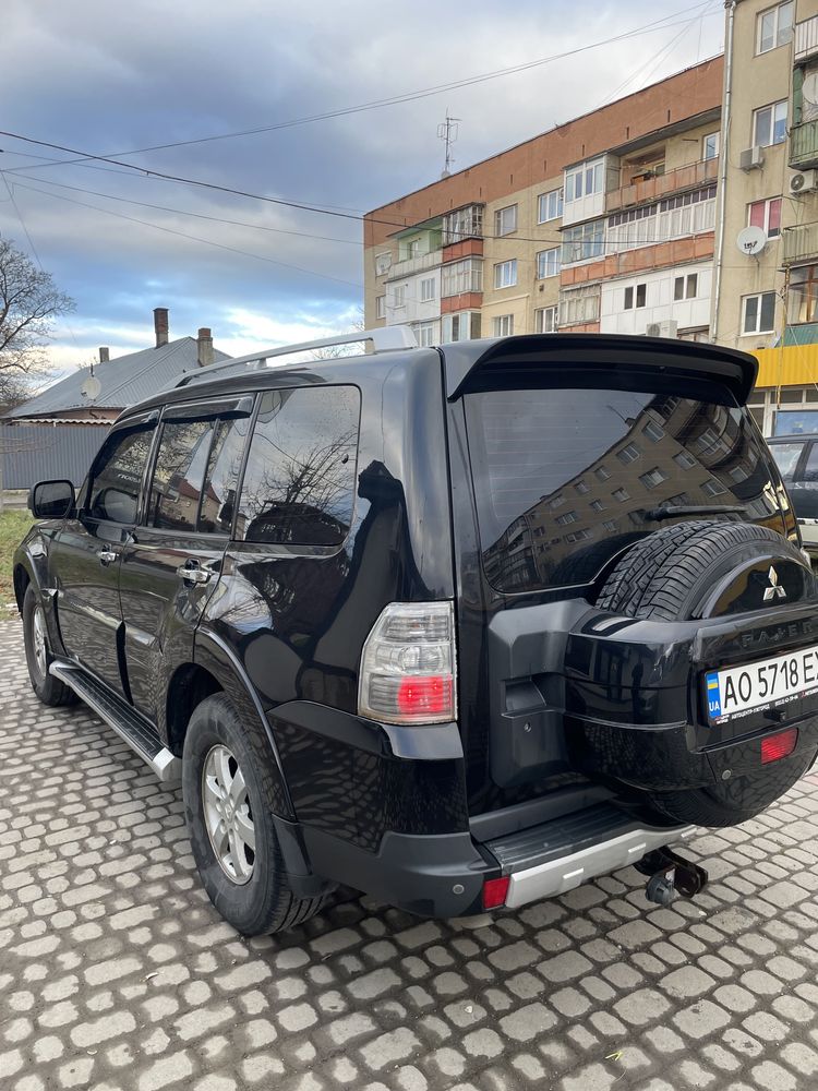 Mitsubishi Pajero Wagon 4