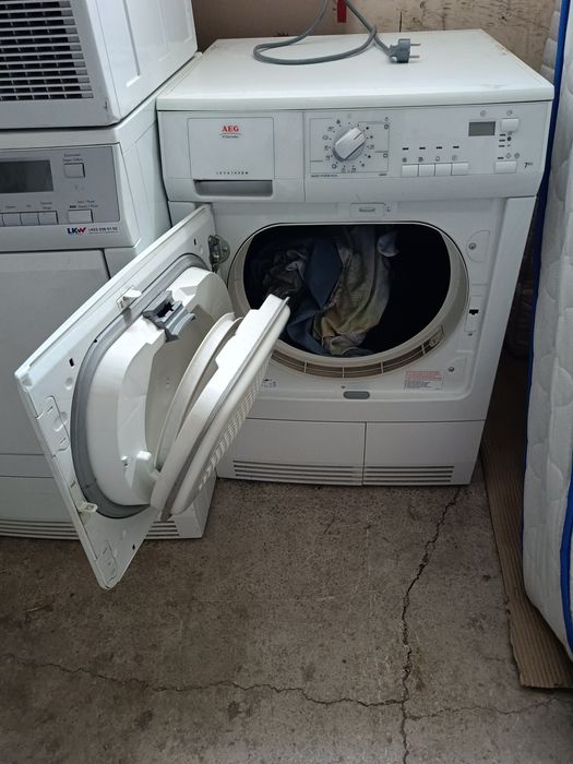 Сушильна машинка AEG тенова